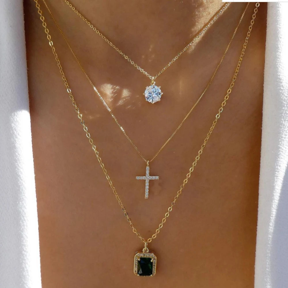 Collar Multicapa con Cristales – Alma Atrevida