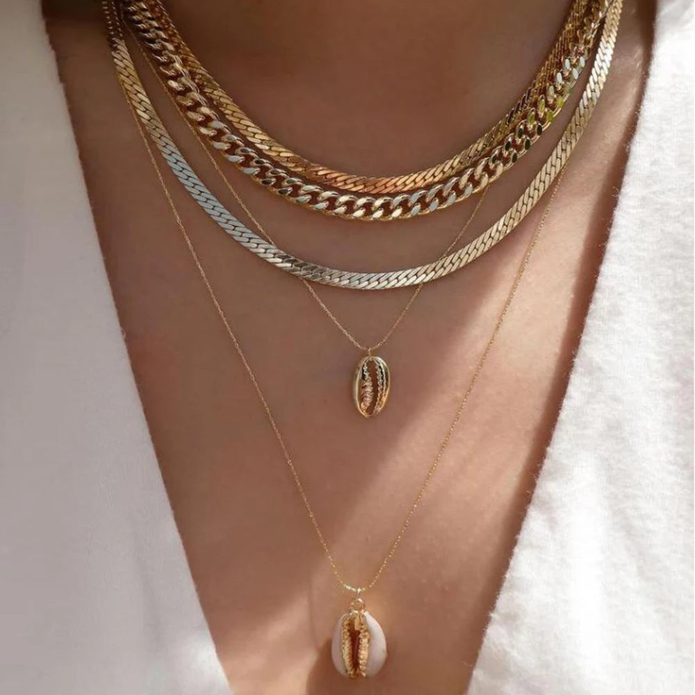 Collar Multicapa con Cristales – Alma Atrevida