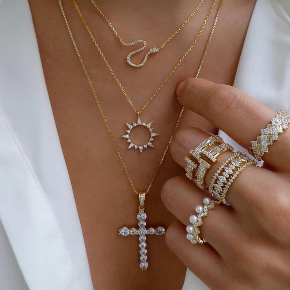 Collar Multicapa con Cristales – Alma Atrevida