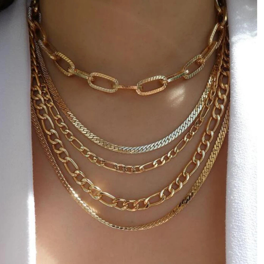 Collar Multicapa con Cristales – Alma Atrevida