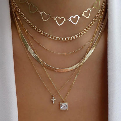 Collar Multicapa con Cristales – Alma Atrevida